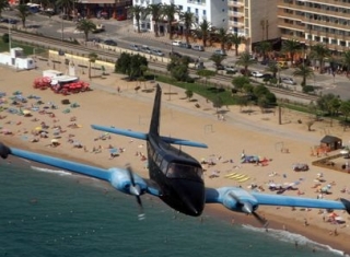 sobrevolando la playa1.jpg